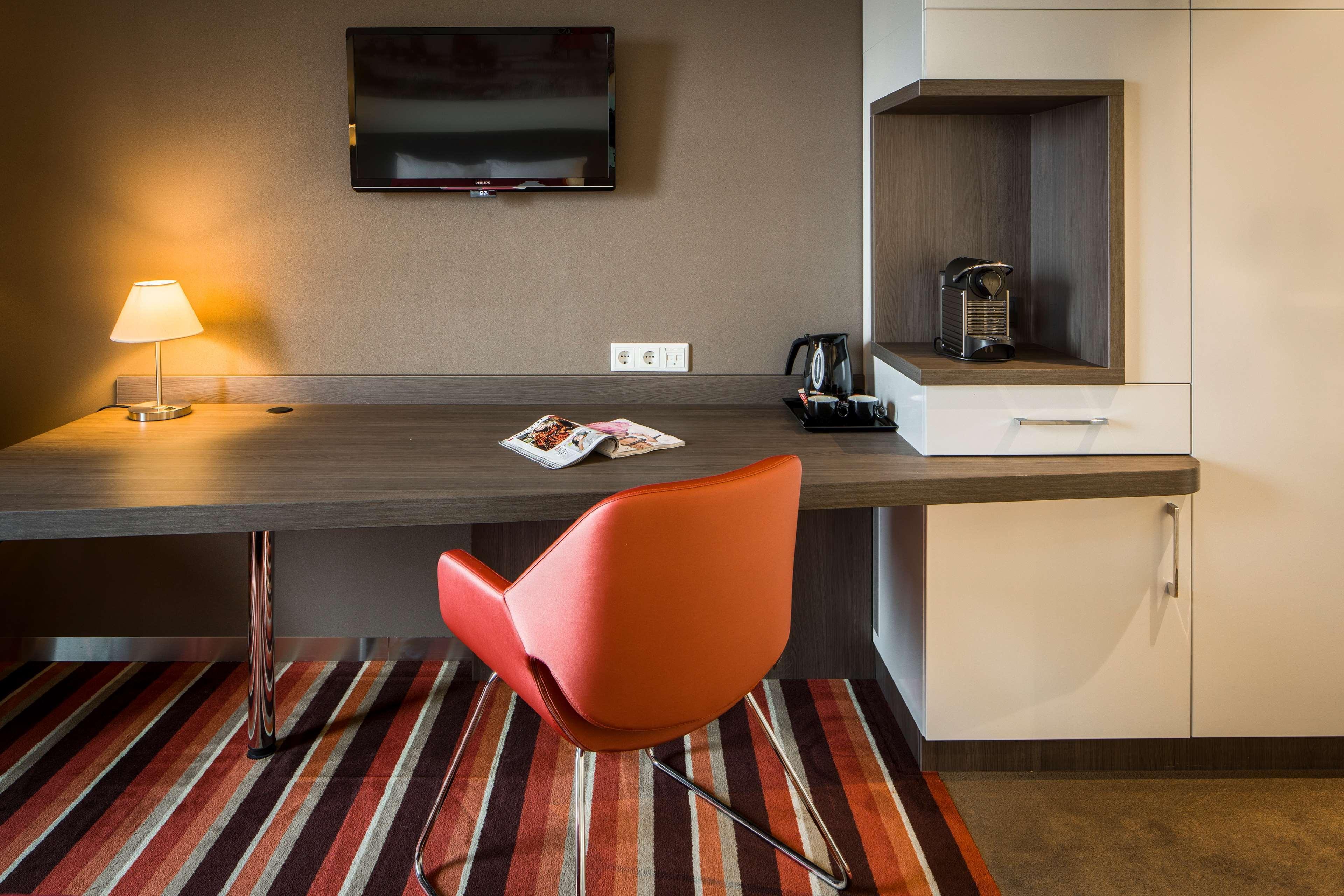 Best Western Plus La Corniche Toulon Exterior foto